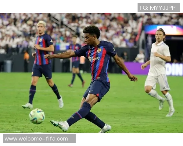 马赛俱乐部总监贝纳蒂亚确认留任至赛季结束,球队稳定发展再添保障 马赛俱乐部总监贝纳蒂亚确认留任至赛季结束,球队稳定发展再添保障